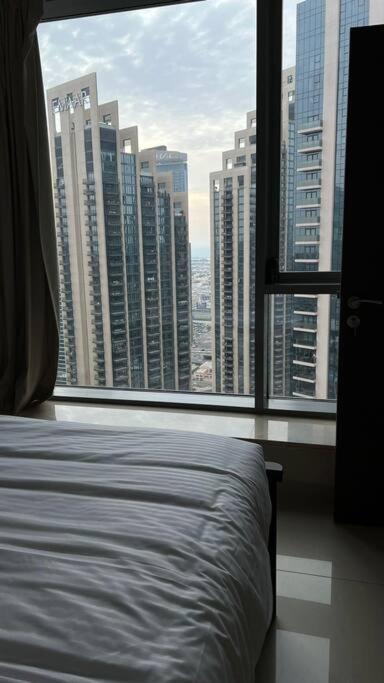 Luxury Burj Khalifa View - Mins Walking Dubai Mall Apartment Exterior foto