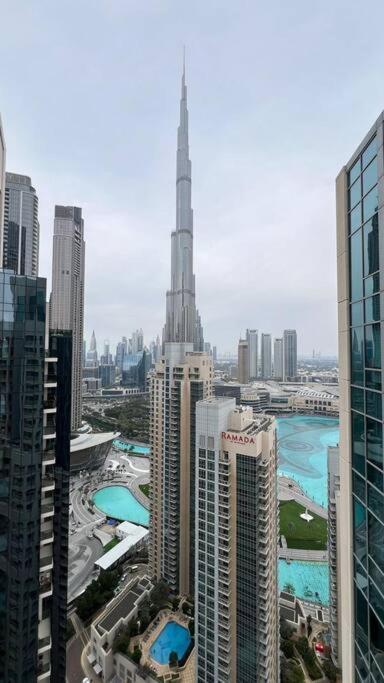 Luxury Burj Khalifa View - Mins Walking Dubai Mall Apartment Exterior foto