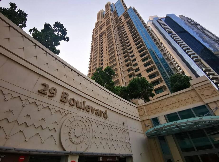 Luxury Burj Khalifa View - Mins Walking Dubai Mall Apartment Exterior foto