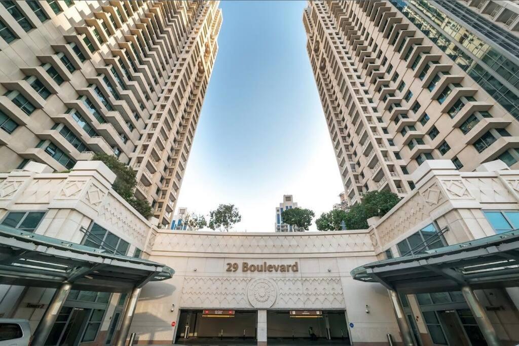 Luxury Burj Khalifa View - Mins Walking Dubai Mall Apartment Exterior foto